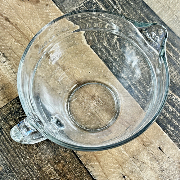 Anchor Hocking 8 Cup 2 Quart Glass Batter Bowl Measuring Cup with Pour Spout - Picture 3 of 5